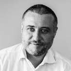 Alex Chilingaryan headshot